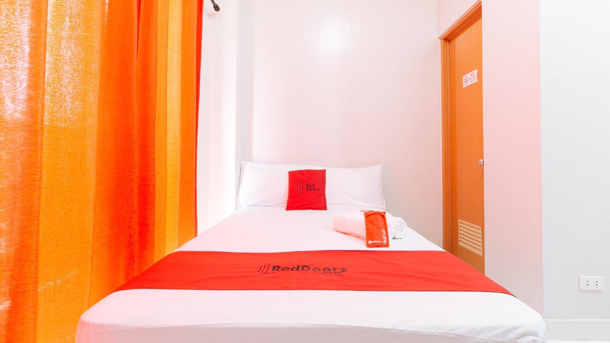 Reddoorz Near Naia Terminal 1 호텔 Paranaque City 외부 사진